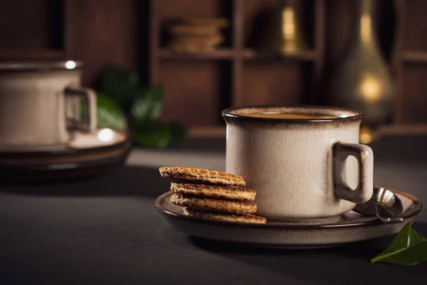 Coffee in brown cup — Stock Photo, Image