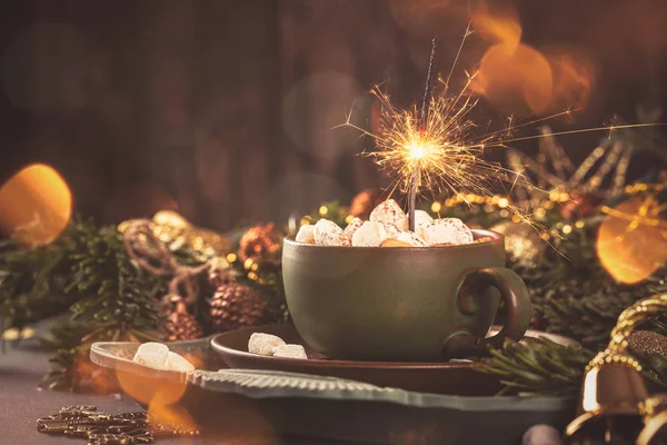 Cartão de saudação de Natal com leite de chocolate quente — Fotografia de Stock