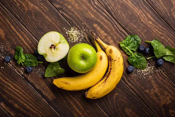 Zutaten für gesundes Frühstück Entgiftung grüner Smoothie — Stockfoto