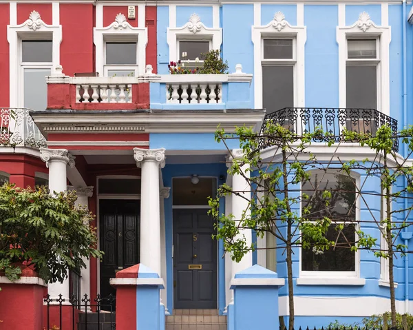 Blau Und Rot Der Fassade Eines Englischen Hauses — Stockfoto