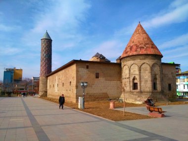 Erzurum, Türkiye'nin doğusunda, Ortadoğu'daki Yakutiye Medrese Camii