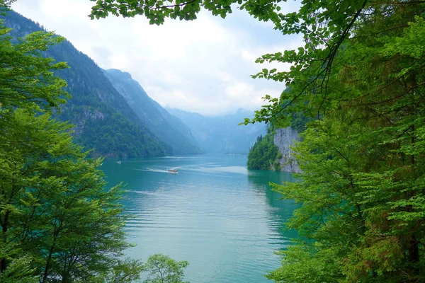 Impresionantes Aguas Coloridas Konigsee Conocido Como Lago Más Profundo Limpio —  Fotos de Stock