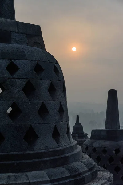印度尼西亚 爪哇朗中岛 马格朗 Borobodur 东南亚佛教寺庙之一和联合国教科文组织世界文化遗产 — 图库照片