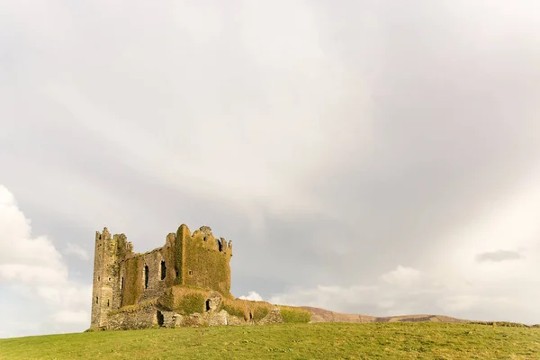 Irlandia Kerry County Kerry Ballycarbery Zamku Szare Niebo — Zdjęcie stockowe