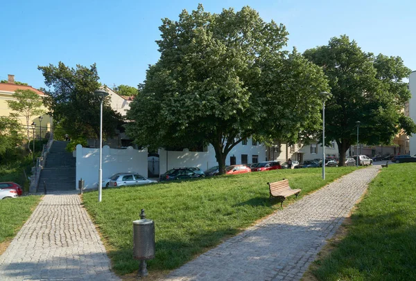 Belgrado Sérvia Maio 2018 Duas Passarelas Para Pedestres Parque Países — Fotografia de Stock