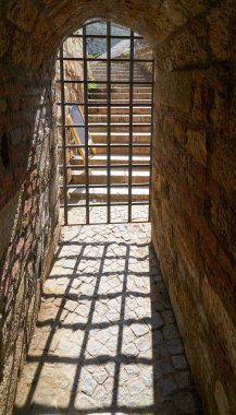 Belgrad Kalesi, Sırbistan metal kafes kapısı kapalı