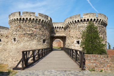 İki büyük kule Sırbistan bahar'ın Belgrad Kalesi