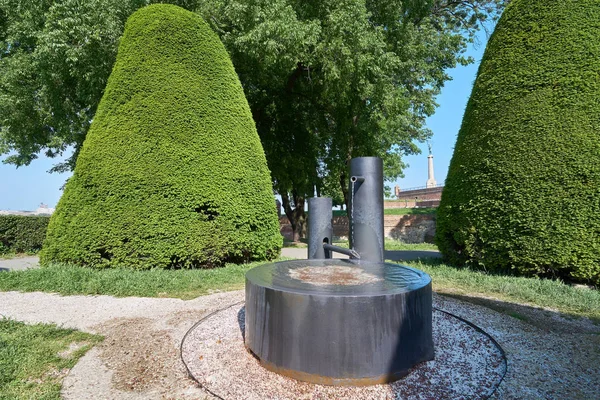 Japanese Fountain Trhe Park Belgrade Fortress Serbia Spring Symbol Gratitude — Stock Photo, Image