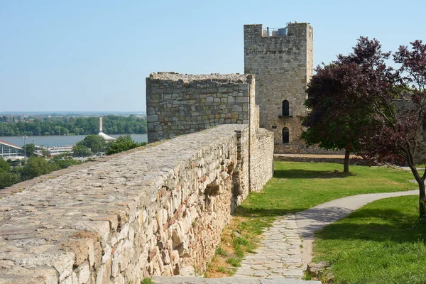 Antiguas Murallas Piedra Torres Fortaleza Belgrado Serbia Primavera — Foto de Stock