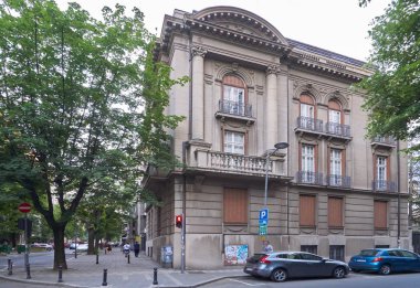 Belgrade, Sırbistan - 04 Mayıs 2018: Belgrad'da Svetog Save sokakta, güzel eski evde