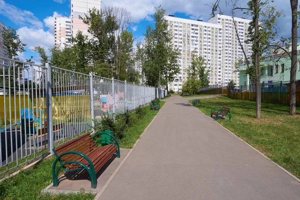 View Renovated District Novatorov Street Moscow Summer — Stock Photo, Image