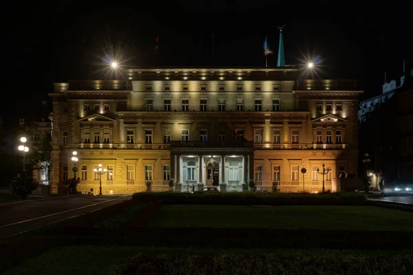 Belgrad Sırbistan Belgrad Parlamento Binası Gece — Stok fotoğraf