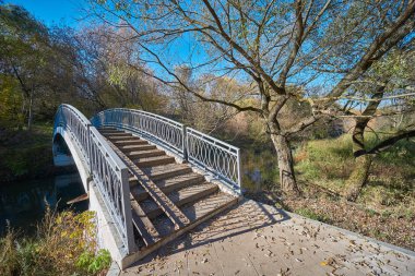 Taş köprü üzerinden Yauza nehir, Moskova, Sviblovo bölge
