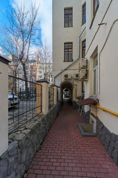 Boog van het huis in Moskou — Stockfoto