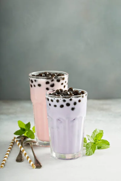 Taro Strawberry Tej Buborék Magas Pohár Jeges Tea — Stock Fotó