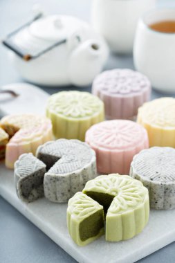 Kar cilt tatlı ve iştah açıcı geleneksel Çin mooncakes