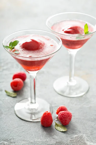 Ahududu sorbe gül yüzen