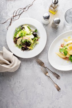 Sonbahar salata ve meze tablo