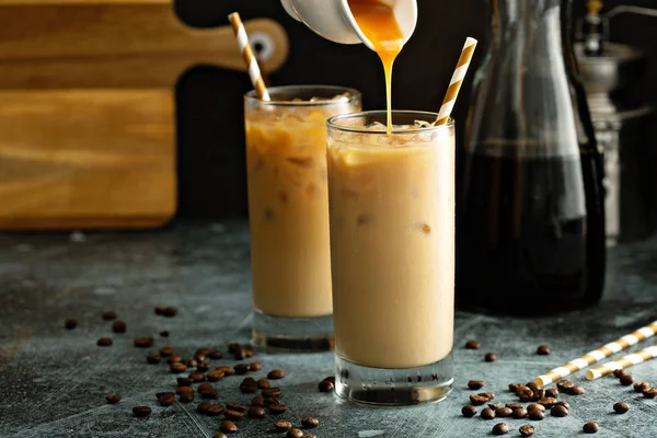 Café helado de cerveza fría en vasos altos — Foto de Stock