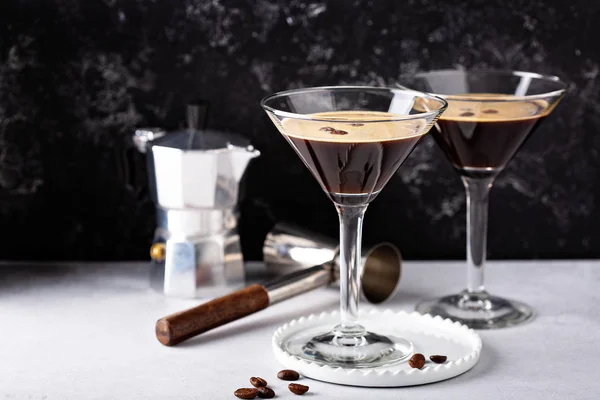 İki kadeh martini espresso — Stok fotoğraf