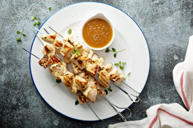 Zencefil soslu tavuk cabobs