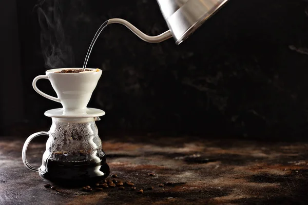 Kaffee übergießen — Stockfoto