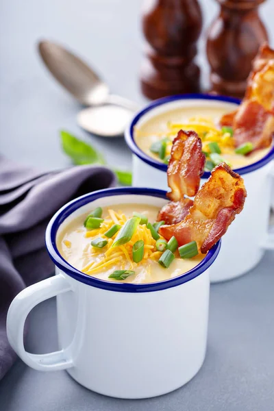 Sopa de batata com bacon e queijo — Fotografia de Stock