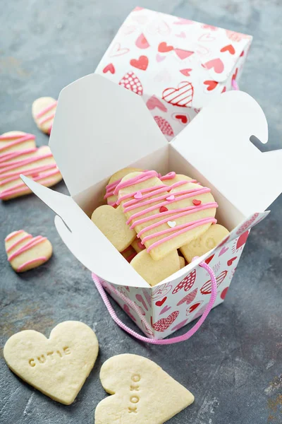 Biscuits en forme de coeur pour la Saint Valentin — Photo