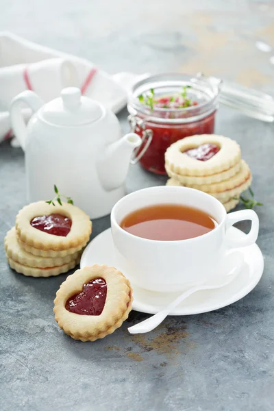 Linzer cookies with jam filling — Stock Photo, Image
