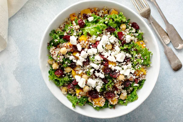 Kale and quinoa salad with chickpeas — Stock Image Kale and quinoa salad with chickpeas Royalty Free Stock Photos