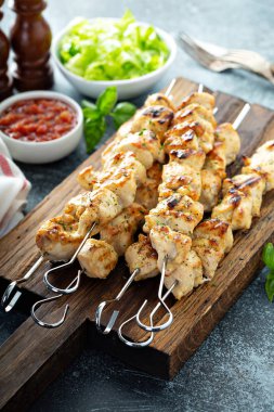 Tavuk kebap tahtası