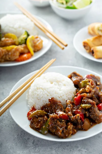 Mandarijn rundvlees met rijst — Stockfoto