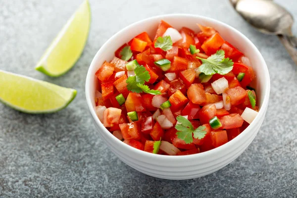 Homemade pico de gallo with lime — Stock Photo, Image