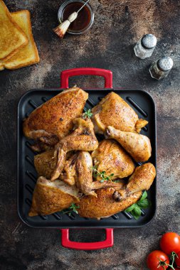 Izgara veya füme tavuk