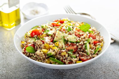Taze Quinoa Tabbouleh salata