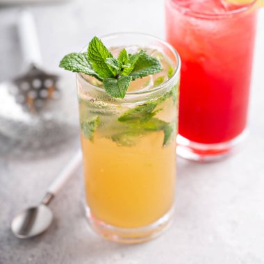 Mojito ve Deniz esintisi kokteyli