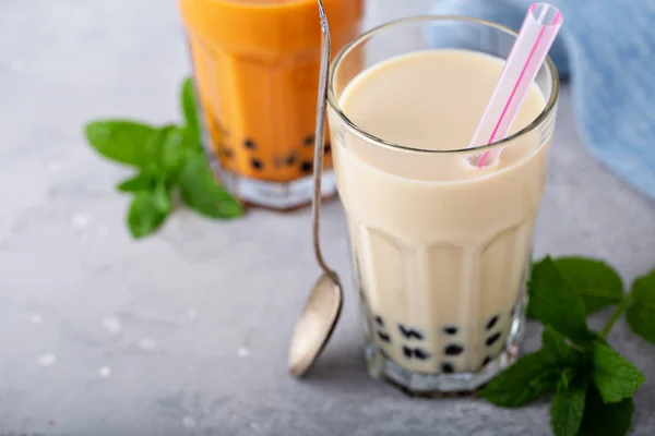 Boba tea buborék szalmával — Stock Fotó