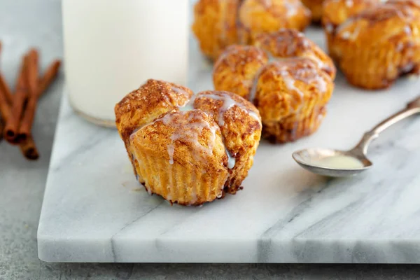 Muffins de pain de singe sucre cannelle — Photo