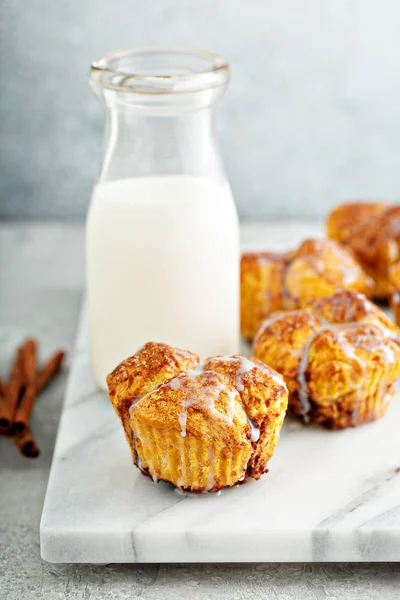 Muffins de pain de singe sucre cannelle — Photo