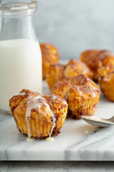 Muffins de pain de singe sucre cannelle — Photo