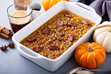 Fırında kabak yulaf ezmesi