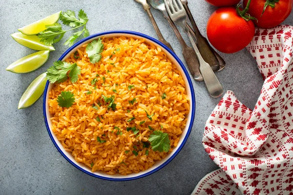 Arroz mexicano com tomates — Fotografia de Stock