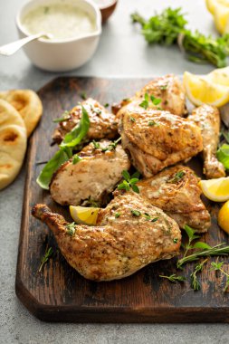 Limonlu sarımsaklı tavuk.