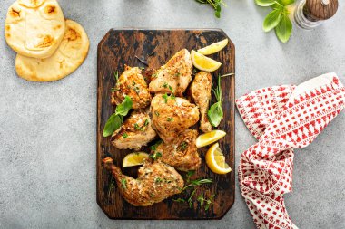 Limonlu sarımsaklı tavuk.