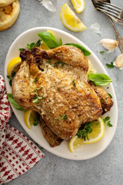 Limonlu ve sarımsaklı tavuk.