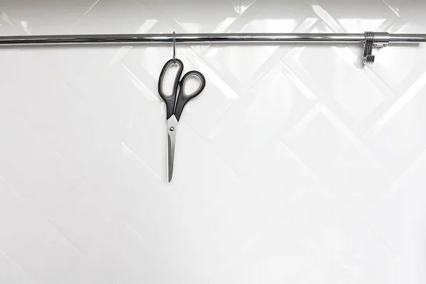 Nůžky Bílé Zdi Kuchyni — Stock fotografie