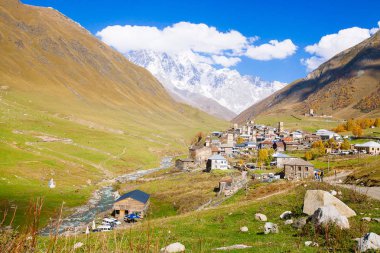 Ushguli Köyü ile tipik eski kuleler, Unesco miras, Svaneti bölgesi, Georgia