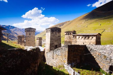 Ushguli Köyü ile tipik eski kuleler, Unesco miras, Svaneti bölgesi, Georgia
