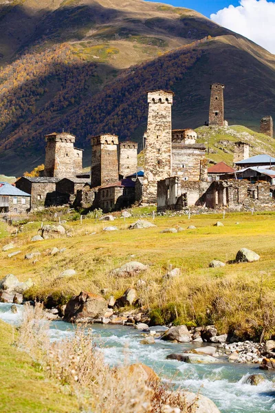 Ushguli Villaggio Con Tipiche Vecchie Torri Patrimonio Unesco Regione Svaneti — Foto Stock