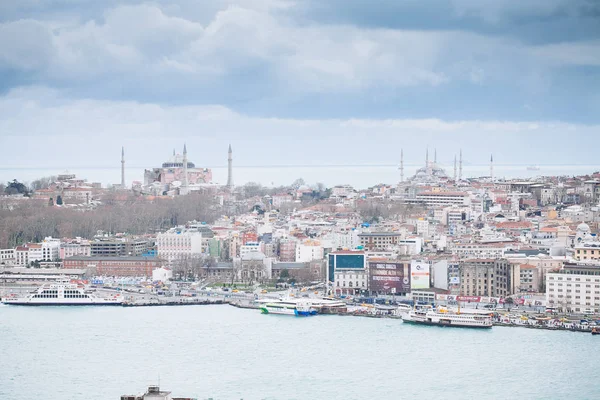 14 Ocak 2018 Tyrkey, Istanbul: panoramik Istanbul Galata Kulesi, Istanbul, Türkiye